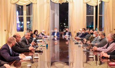 Negocian un nuevo aumento del salario mínimo, vital y móvil