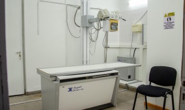 Inauguran la sala de Rayos X del micro hospital de Los Berros