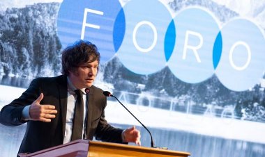 Milei explicó su plan de dolarización ante empresarios