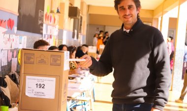 Baistrocchi: "Votar hoy es el mejor homenaje a 40 años del retorno de la democracia"