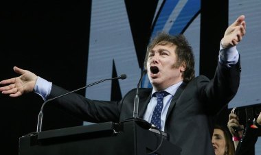 Batacazo de Javier Milei: se impone en las PASO con el 32,57%