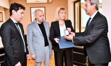 Duelo institucional y medalla a la familia de Juan José Chica