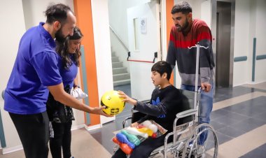 Niños del Hospital Rawson recibieron los juguetes donados en la Masterclass de Capital