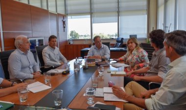 Definen  líneas de trabajo para mejoras de edificios escolares