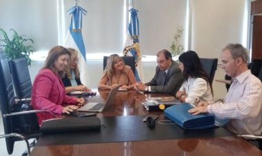 Educación tuvo el primer encuentro con los gremios docentes