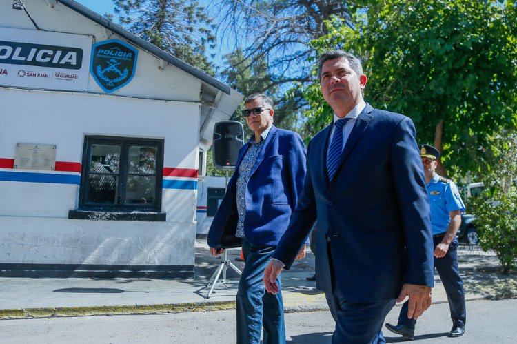 Orrego se reúne con los 19 intendentes