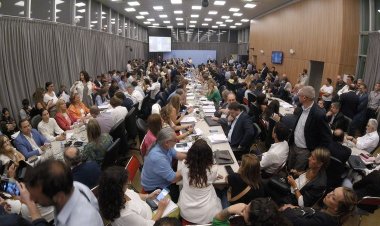 Ley ómnibus: Logran dictamen de mayoría junto a bloques dialoguistas