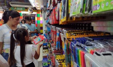 Canasta escolar con descuentos de hasta 40% y 3 cuotas sin interés