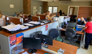 Rivadavia pagará sueldos con 15% de aumento, pero no el bono a autoridades superiores