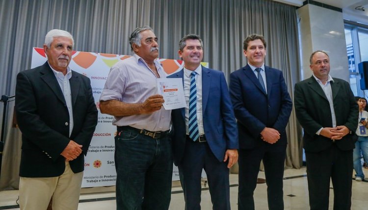 Orrego anunció la línea de crédito para el sector vitivinícola