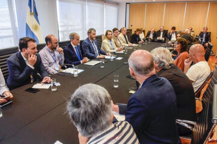 Docentes: no hubo acuerdo tras la nueva propuesta de un piso salarial de  $310 pesos