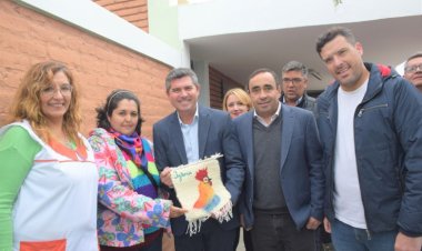 Emprendedores y artesanos de Iglesia se reunieron para presentar sus productos y servicios