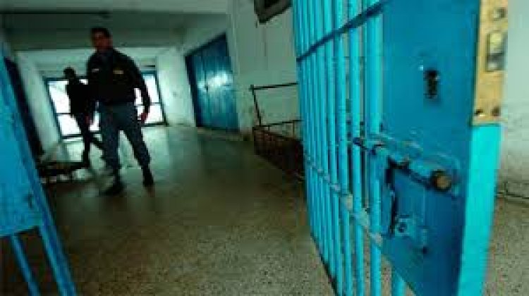 Un jefe del Penal se habría quedado con el auto de un preso