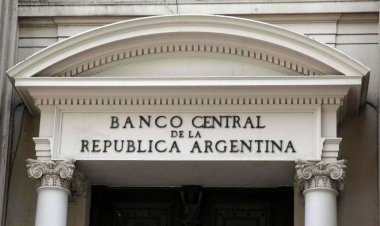 El Banco Central bajó la tasa de interés de 60 a 50%