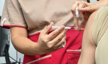 Está disponible una nueva vacuna para adultos mayores y pacientes de riesgo