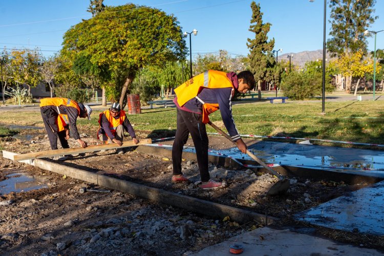 Rivadavia avanza en simultáneo en cinco plazas