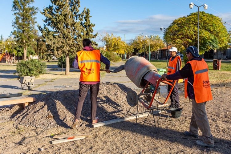 Rivadavia avanza en simultáneo en cinco plazas
