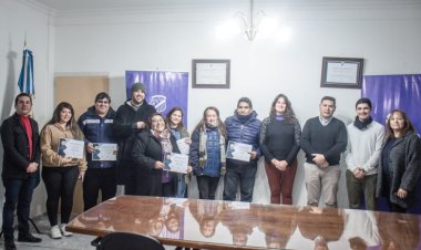 Caucete entregó certificados del programa Empleo Independiente