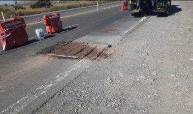 Realizan trabajos de bacheo en Circunvalación