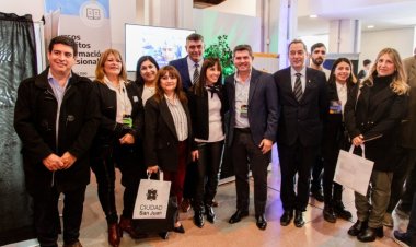 Orrego participó de la apertura de las jornadas de jóvenes emprendedores