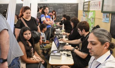 Gobierno cerró el año entregando 180 DNI y casi 200 tarjetas SUBE