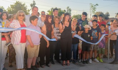 Chimbas celebró sus 111 años con la inauguración de una nueva plaza y playón para la histórica Villa El Salvador   