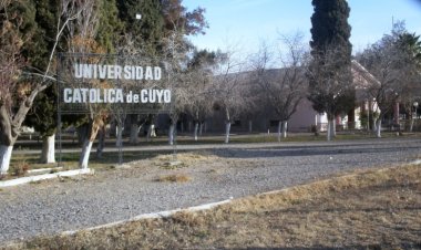 Estudiantes reciben apoyo para seguir capacitándose