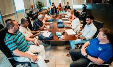 El Gobierno mejoró la propuesta salarial, los gremios evaluarán la propuesta