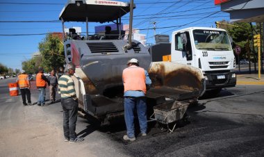 La Ciudad avanza con la repavimentación de Av. Paula A. de Sarmiento