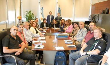 El Gobierno Provincial ofreció a los docentes una suba del 11,2% en dos tramos