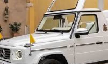 Por pedido de Francisco, el Vaticano donará el papamóvil a los niños de Gaza