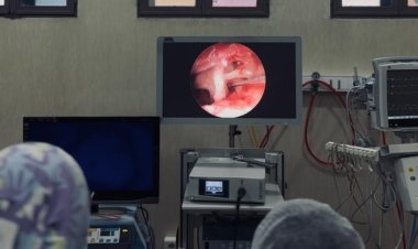 Primera cirugía endoscópica de oído en el Marcial Quiroga