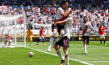 Gran debut de River en el Mundial de Clubes: tres goles de cabeza