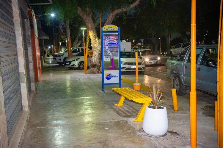 Santa Lucía sigue creciendo: se inauguró un nuevo polo comercial en calle Sarmiento