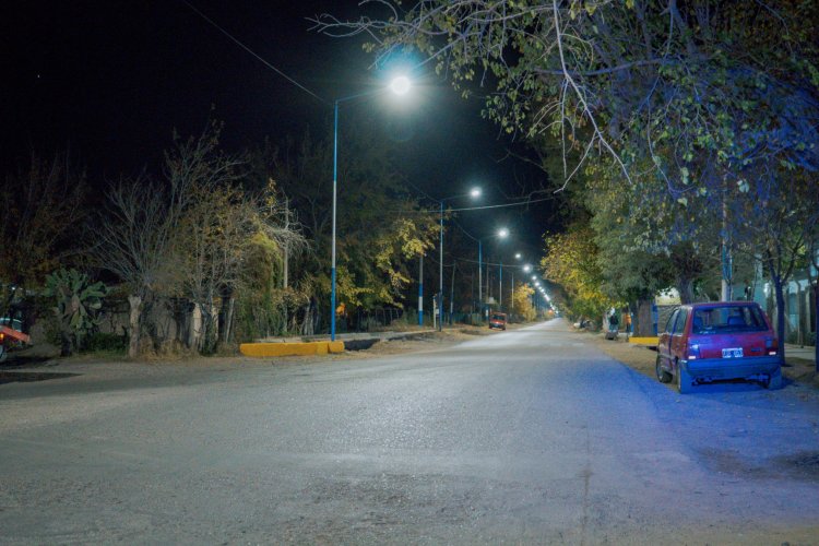 Pocito inauguró la iluminación Led en un tramo de Calle 9