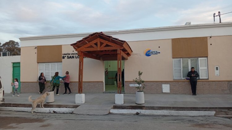 Santa Lucía inauguró la remodelación de la Unión Vecinal del barrio San Lorenzo