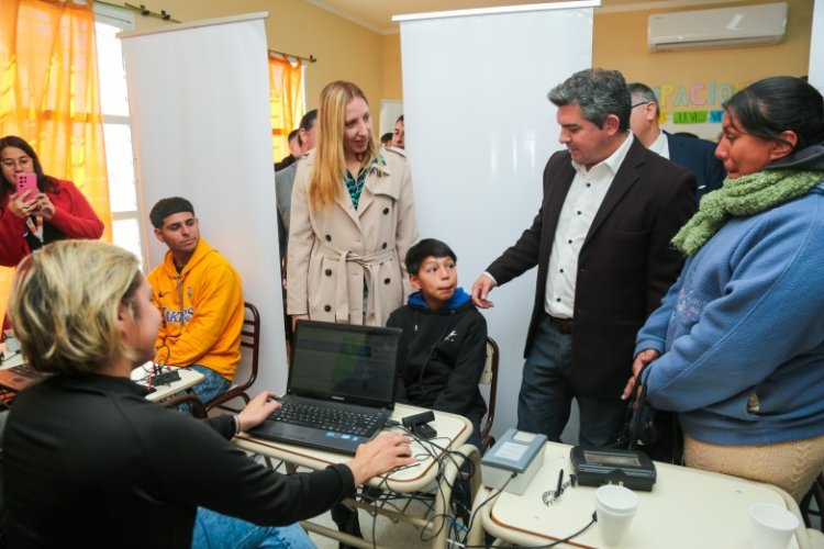 Orrego recorrió el operativo San Juan Cerca en Angaco