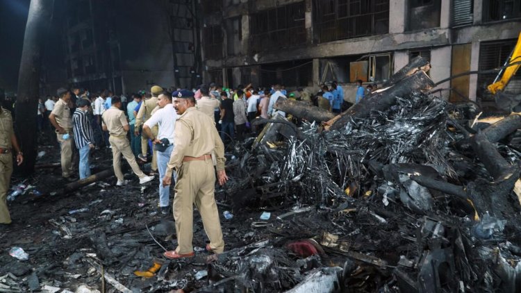 Recuperan las dos cajas negras del avión de Air India