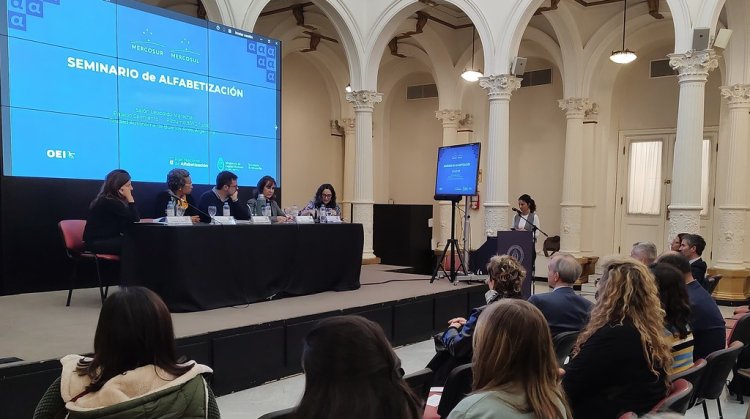 San Juan participó del Seminario de Alfabetización con referentes de Sudamérica