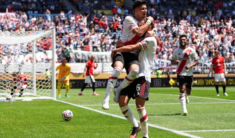 Gran debut de River en el Mundial de Clubes: tres goles de cabeza