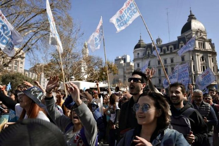 Marcha por Cristina Kirchner: minuto a minuto de la movilización a Plaza de Mayo