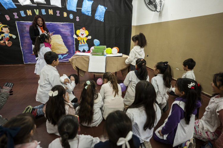 Comenzó la distribución de Libros para Aprender en las escuelas