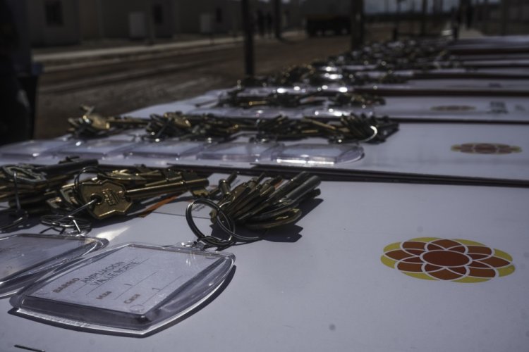 Conocé quiénes fueron los ganadores del sorteo de viviendas del IPV