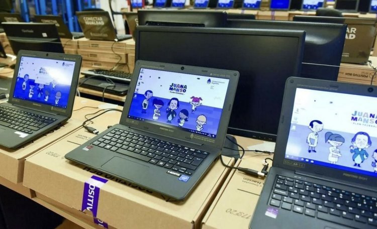 5.000 Docentes reciben  computadoras para impulsar la digitalización educativa