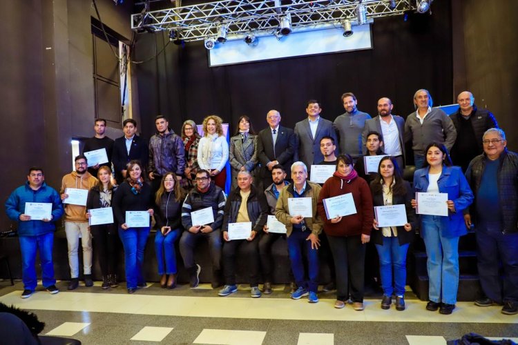 Jáchal entregó certificados de oficios a más de 35 egresados en alianza con la UNSJ