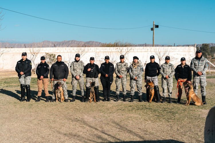 Cuidar y proteger: el día a día de los canes del Servicio Penitenciario