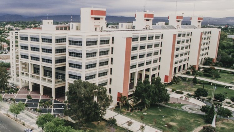 Bomba en el Centro Cívico: el menor tiene 14 años y fue llevado por su madre a la comisaría