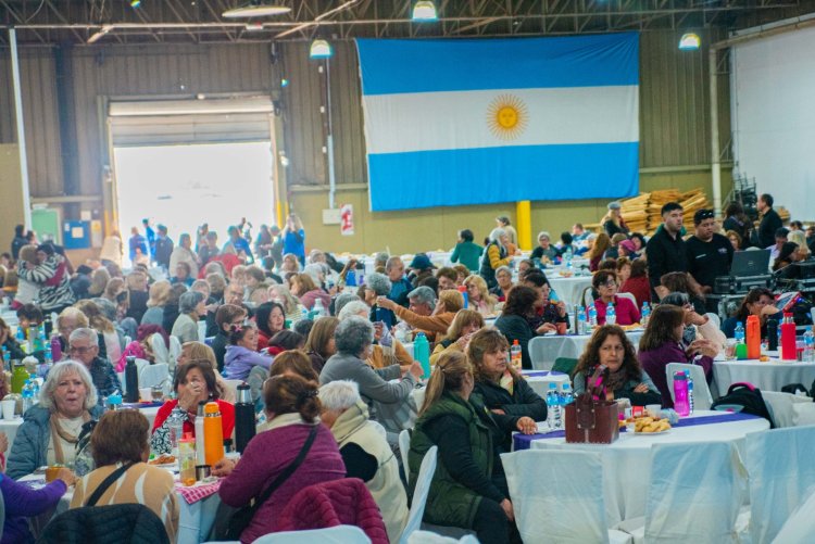 Rivadavia homenajeó a las personas mayores con un encuentro para toda la familia