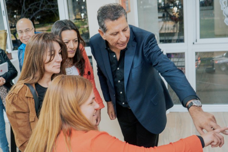 Pocito presentó la muestra fotográfica "Gloria, Honor y Gratitud"