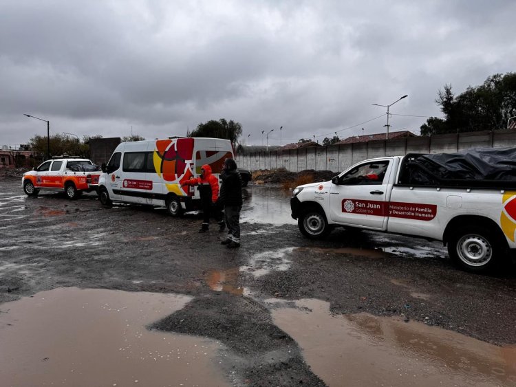 Gobierno de San Juan asiste a las familias afectadas por el temporal